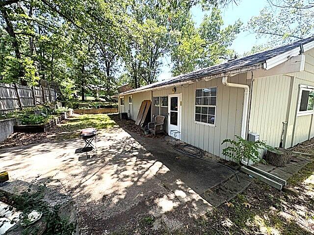 1003 Hickory Street Property Photo 4