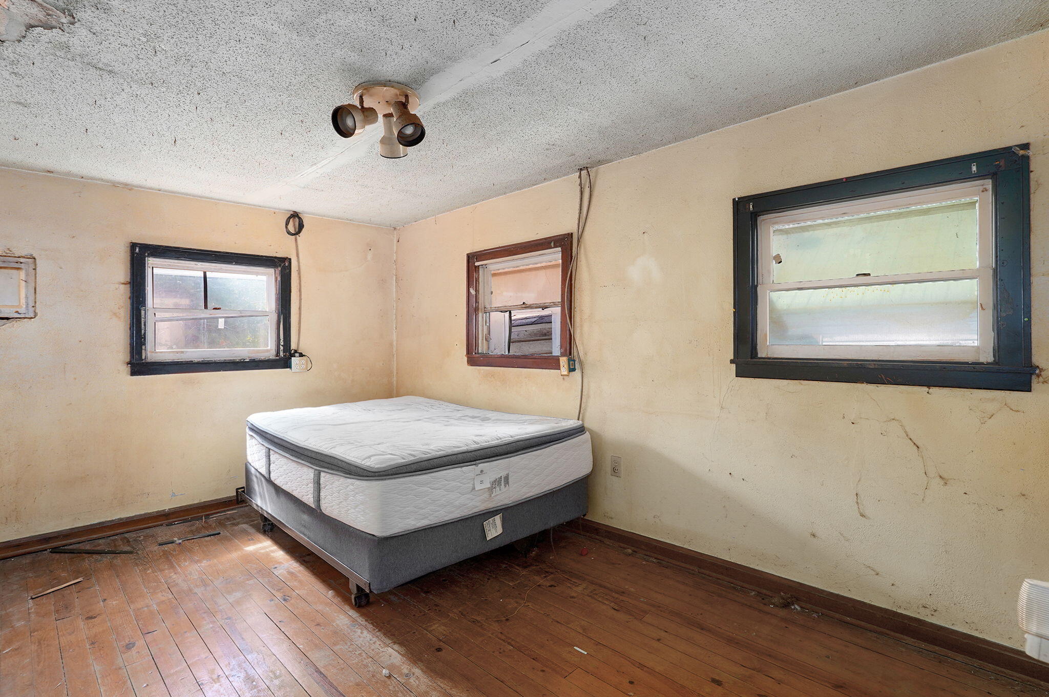 535 North Clay Street Property Photo 6