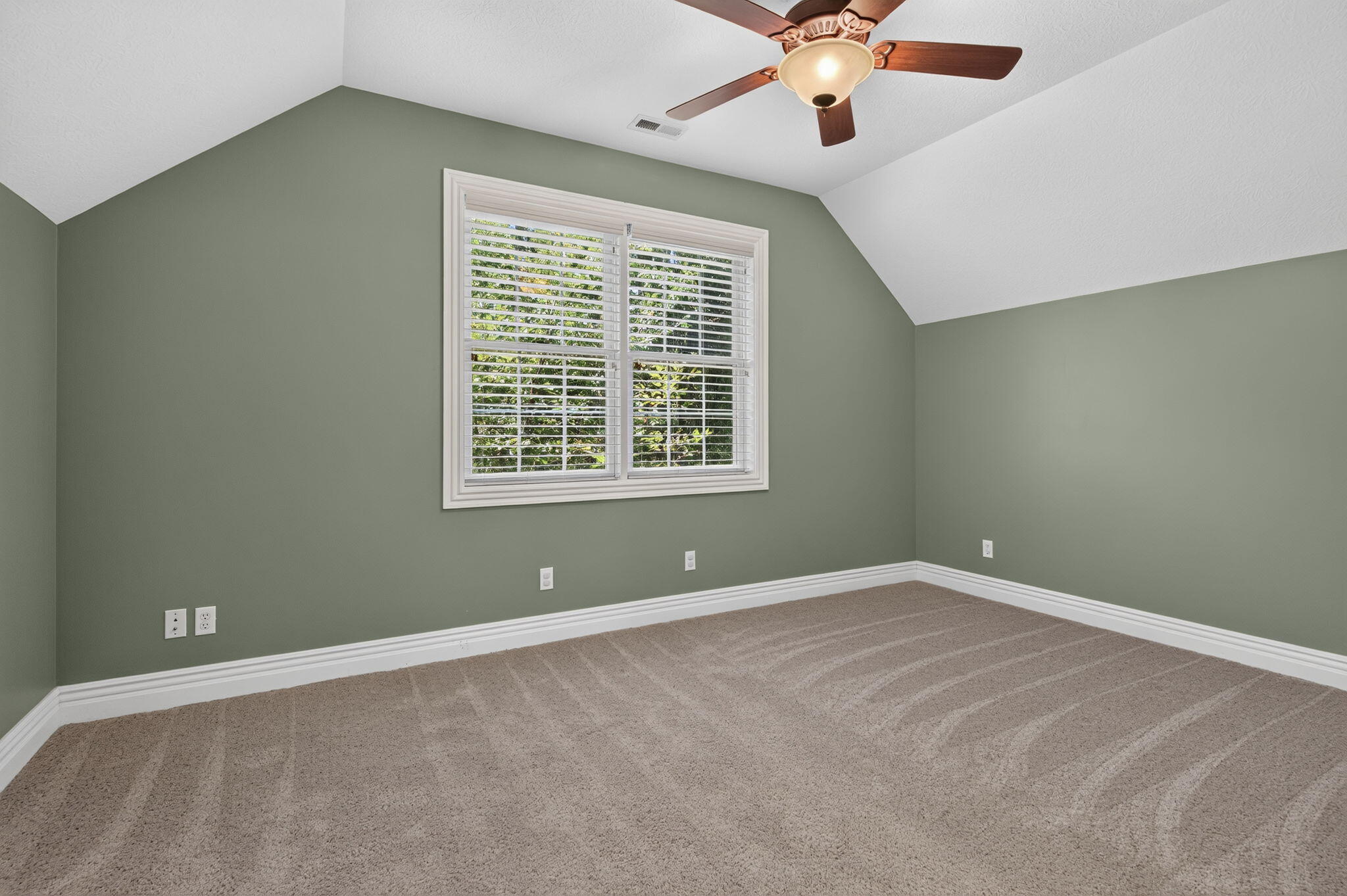 21194 Lawrence 2230 Property Photo 46