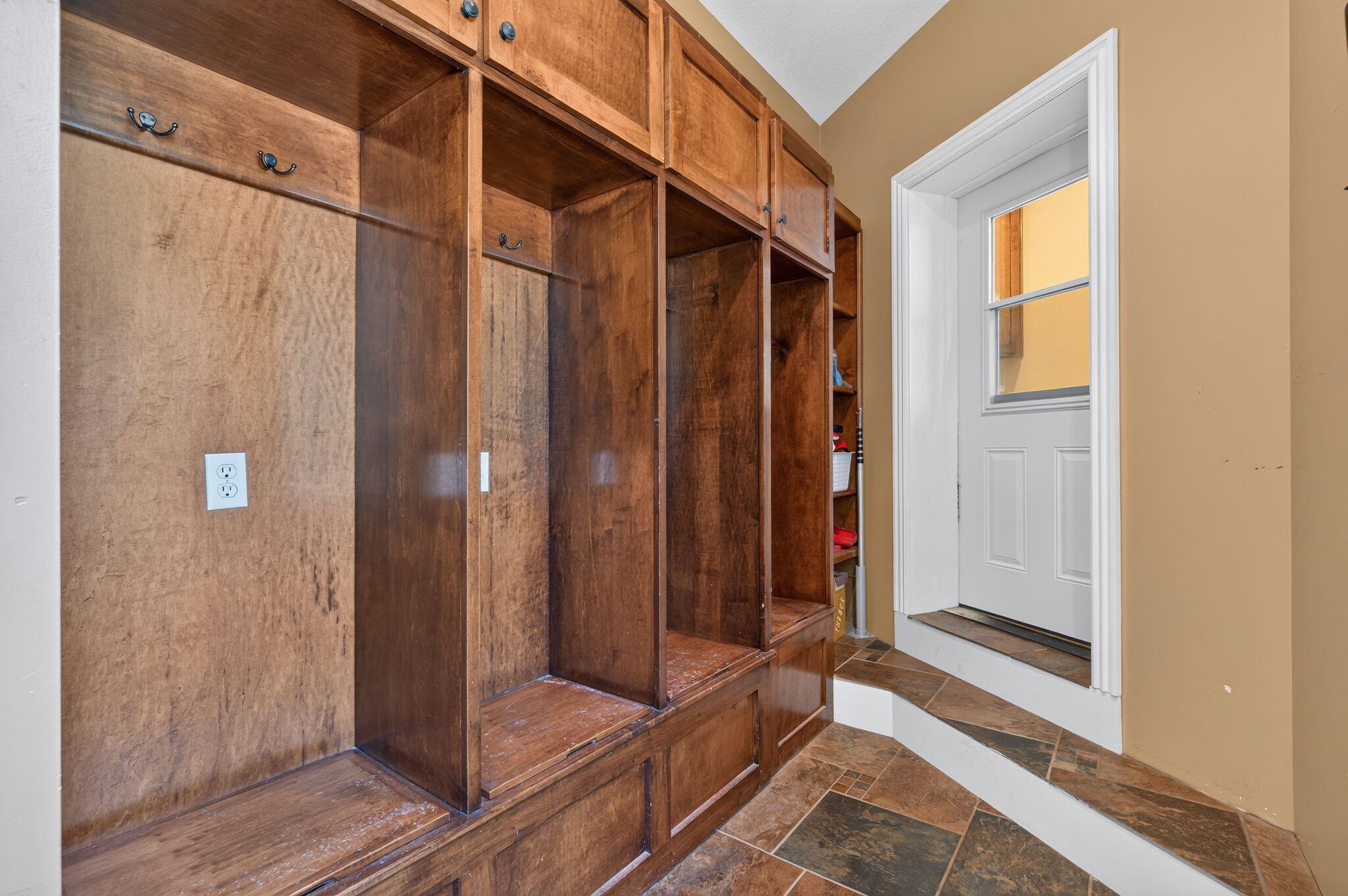 21194 Lawrence 2230 Property Photo 59