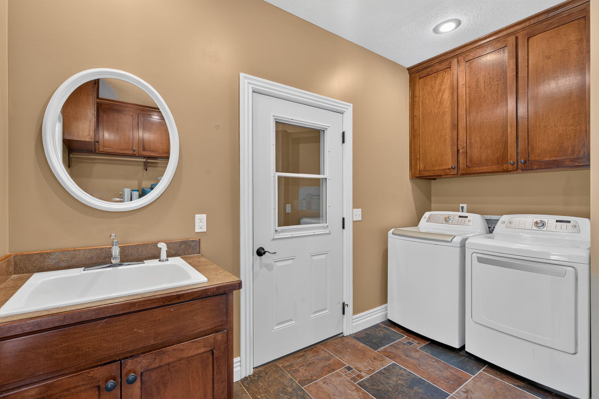 21194 Lawrence 2230 Property Photo 61
