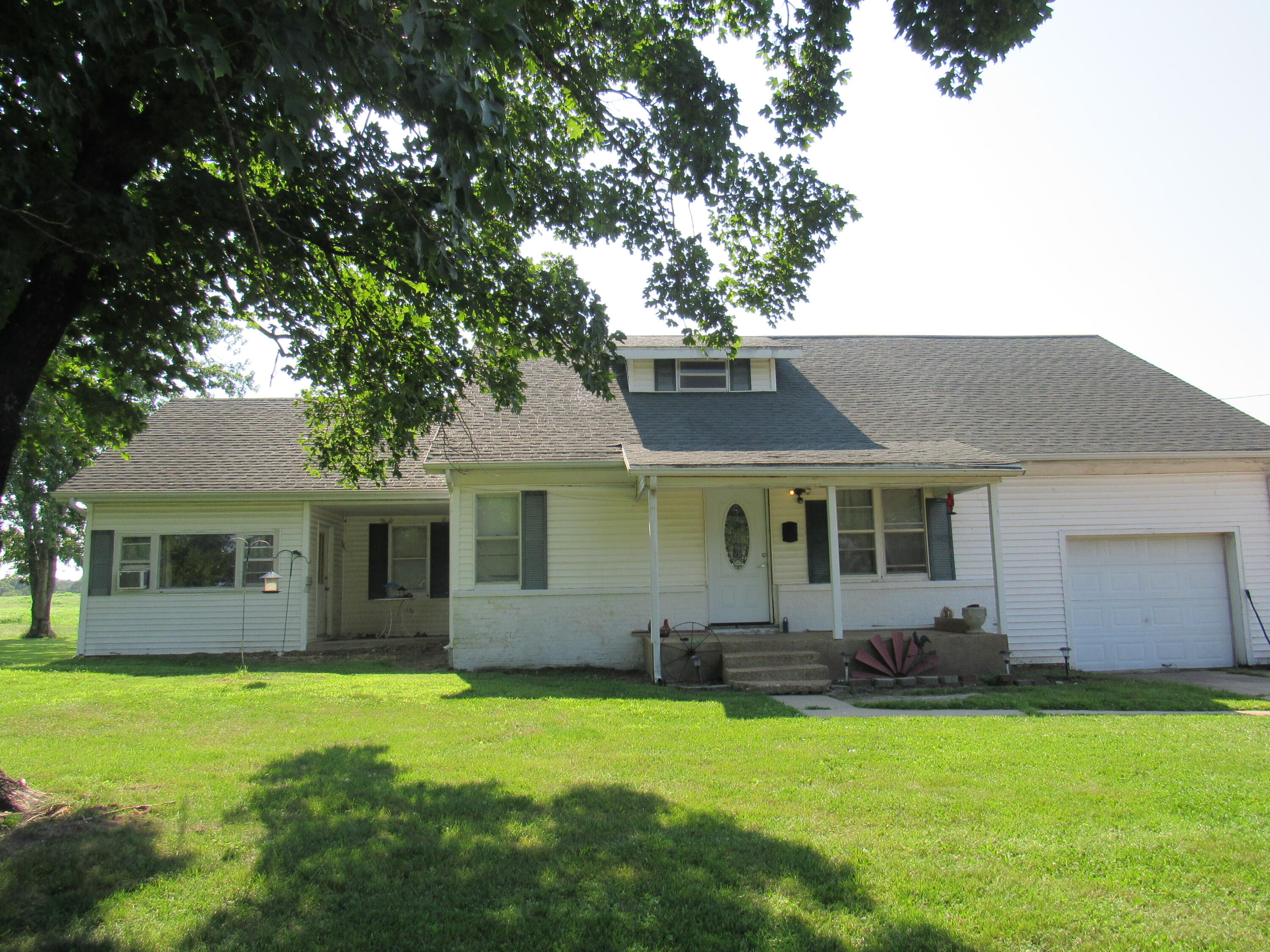419 State Road H Property Photo 2
