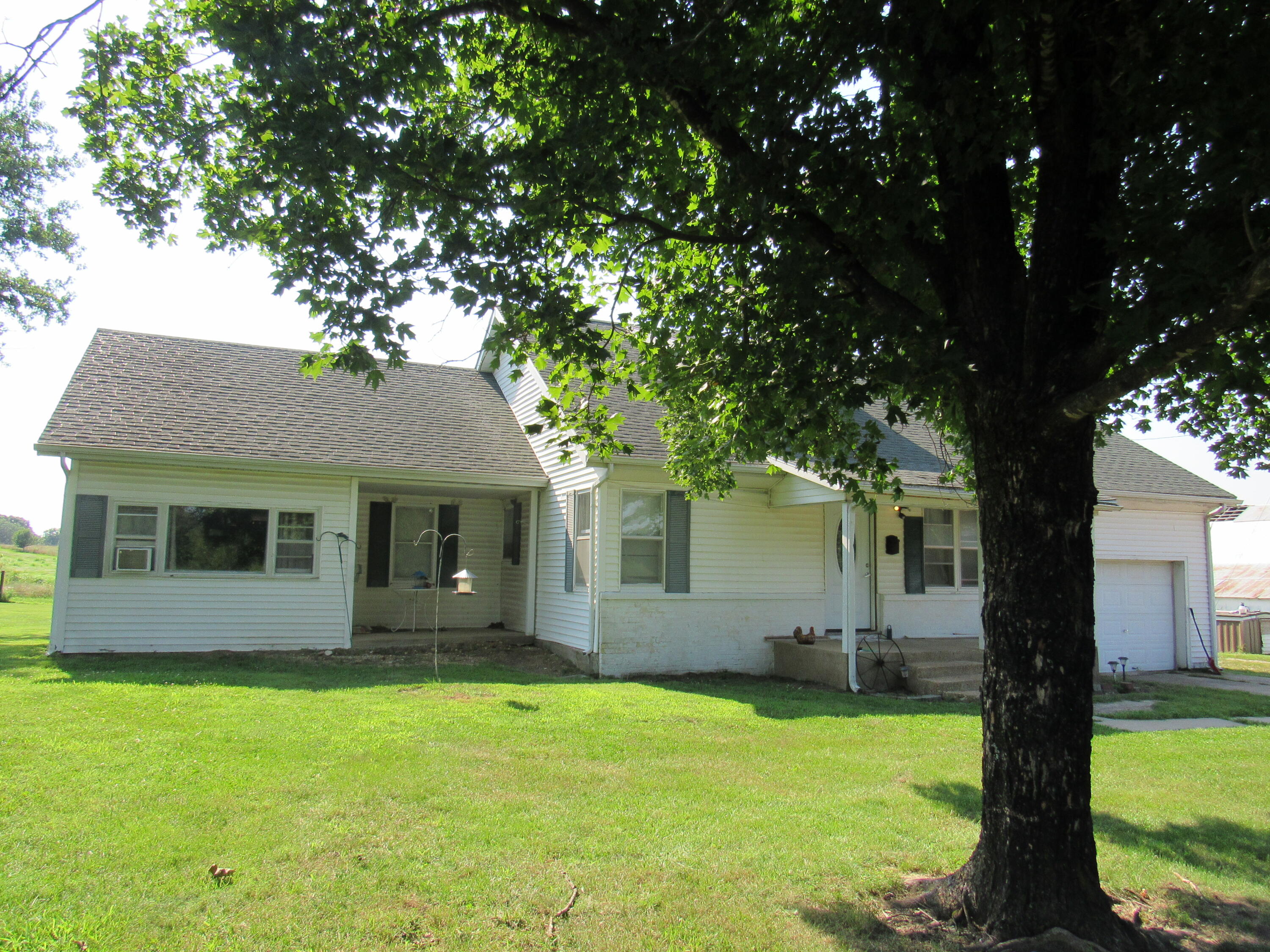 419 State Road H Property Photo 3