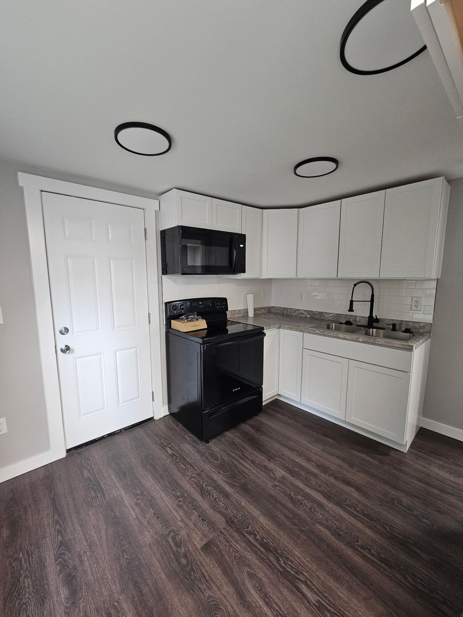 1831 West Chestnut Street Property Photo 10