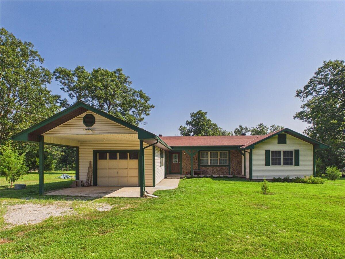 16577 State Highway H Property Photo 1