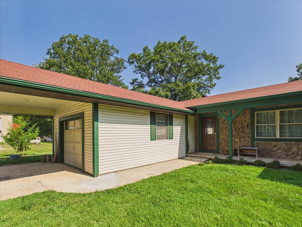 16577 State Highway H Property Photo 11