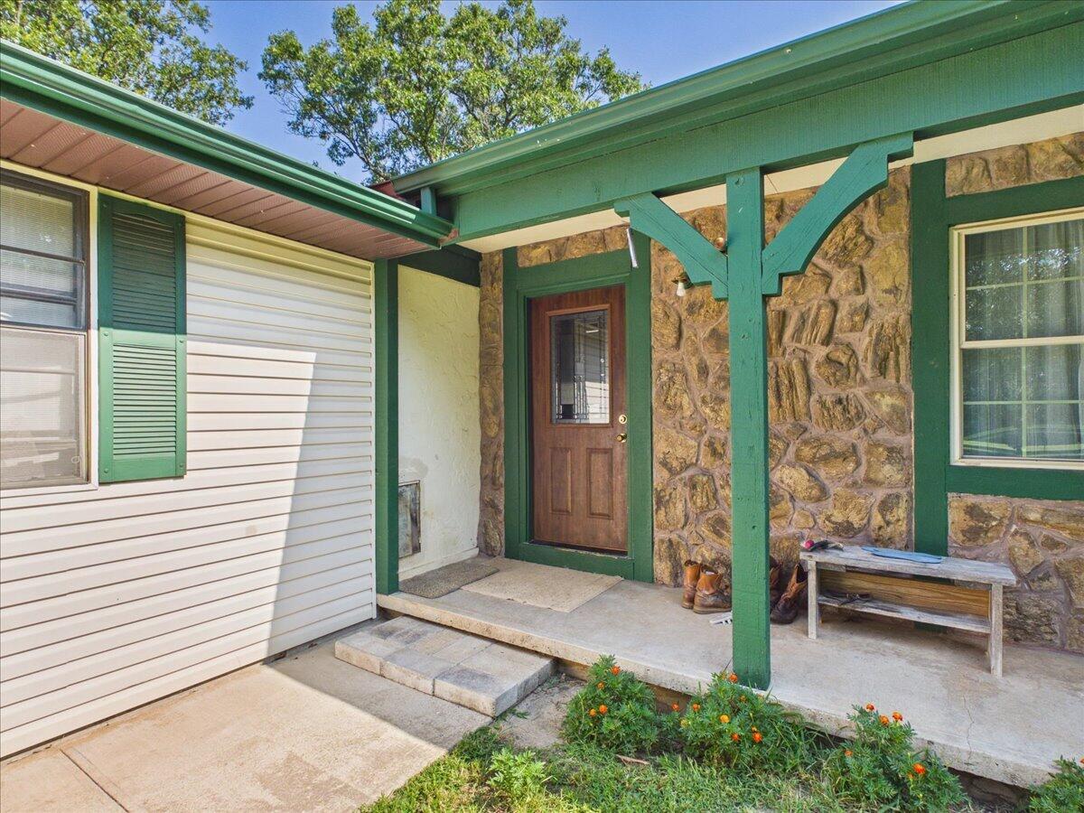 16577 State Highway H Property Photo 14