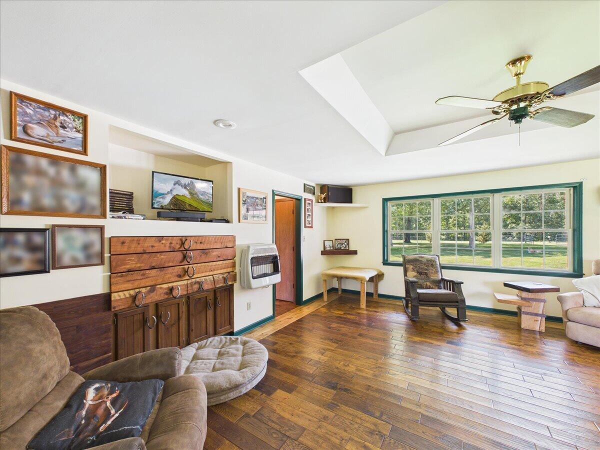 16577 State Highway H Property Photo 15