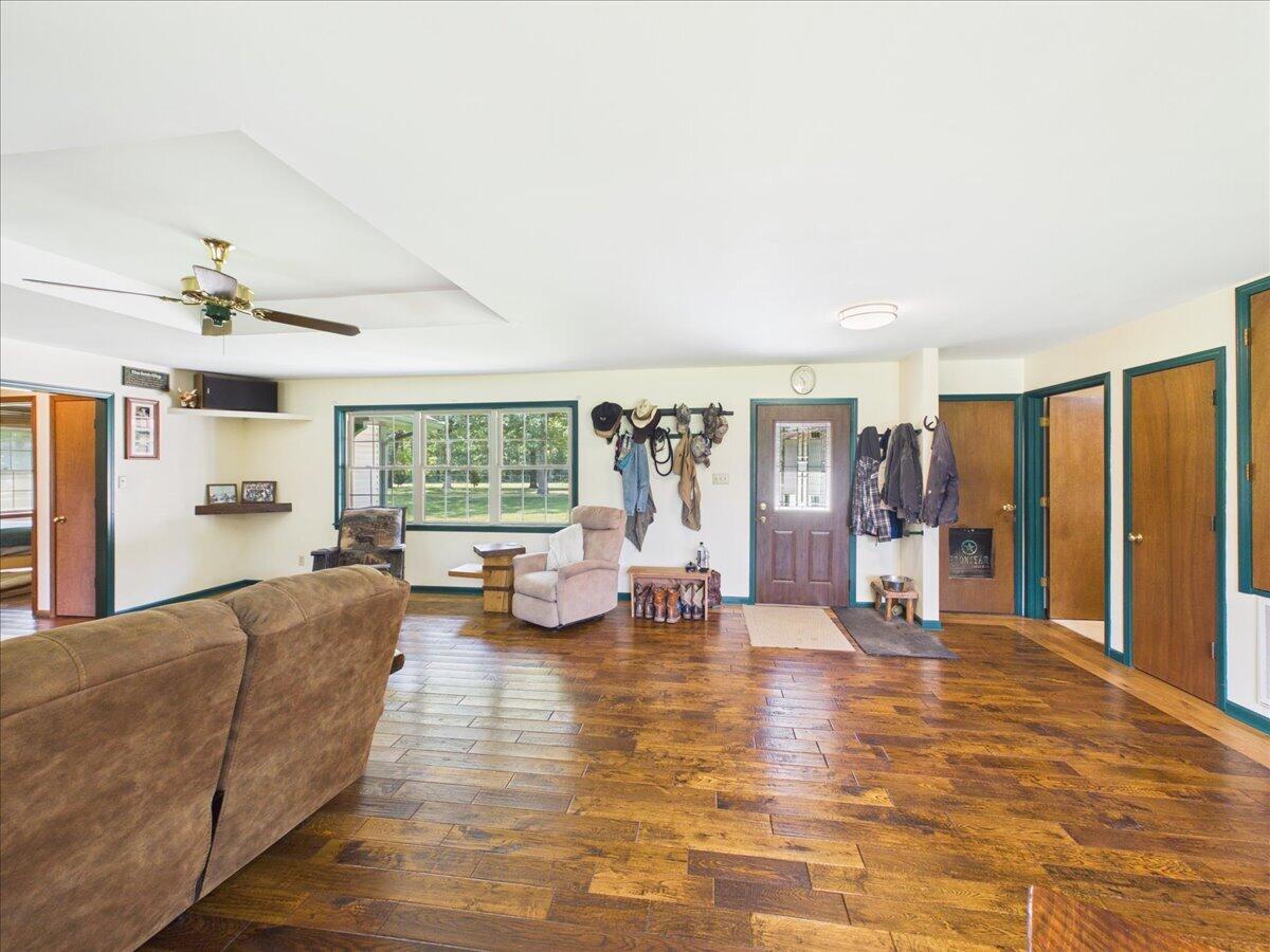 16577 State Highway H Property Photo 17