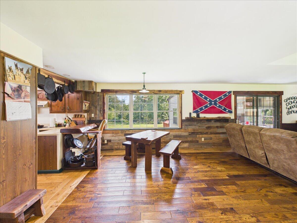 16577 State Highway H Property Photo 19