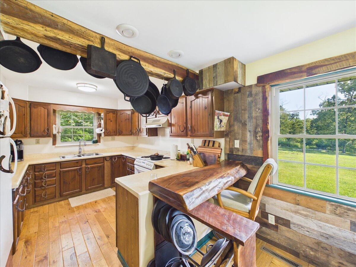 16577 State Highway H Property Photo 27