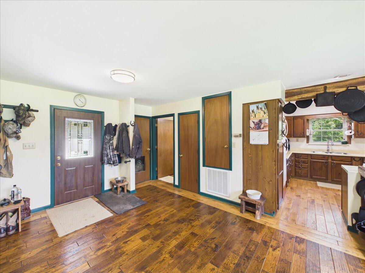 16577 State Highway H Property Photo 28