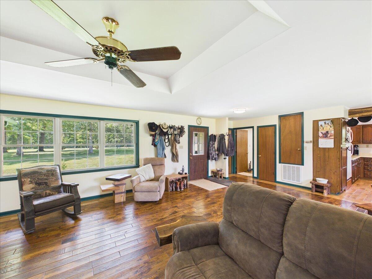 16577 State Highway H Property Photo 30