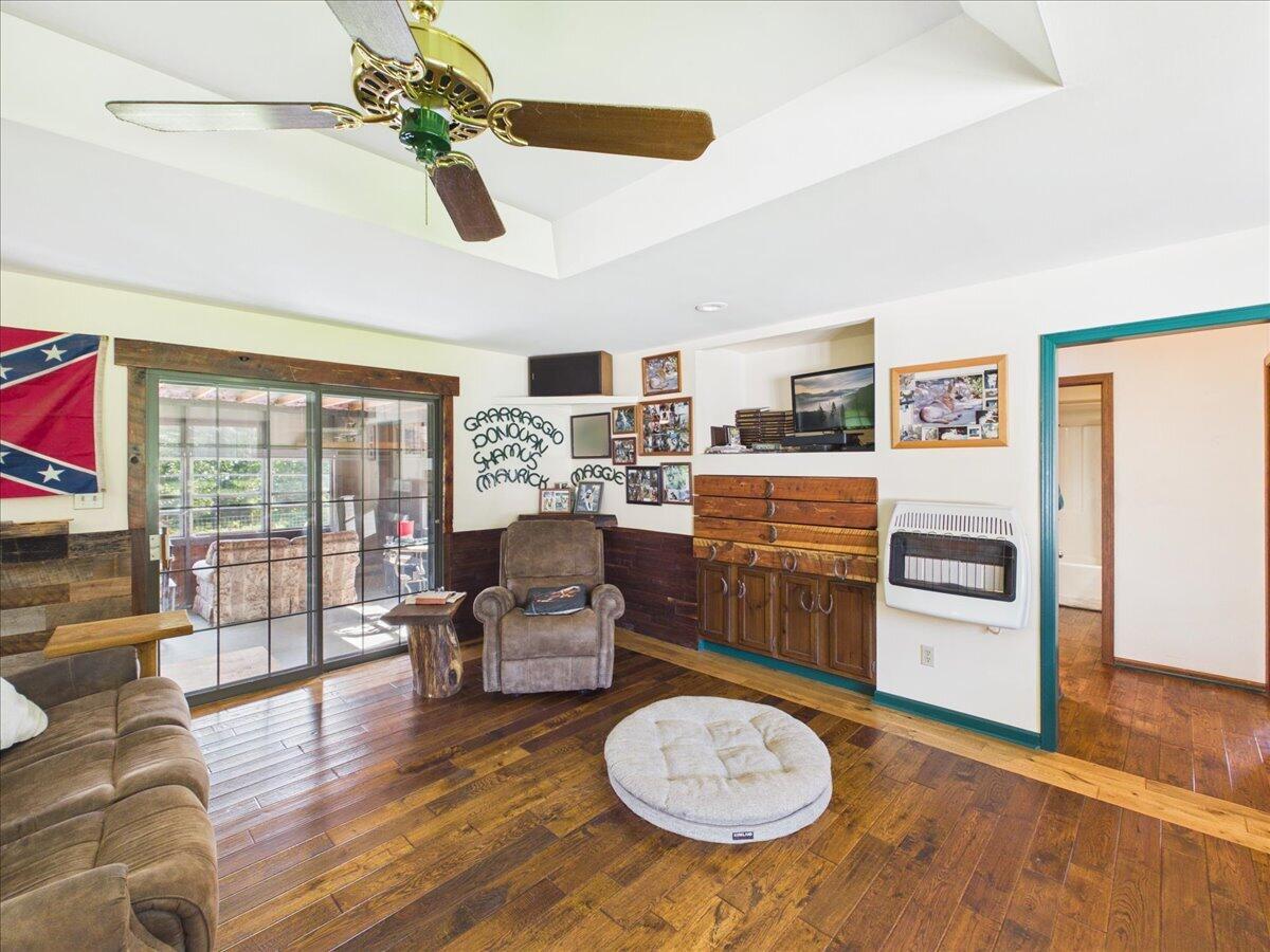 16577 State Highway H Property Photo 42