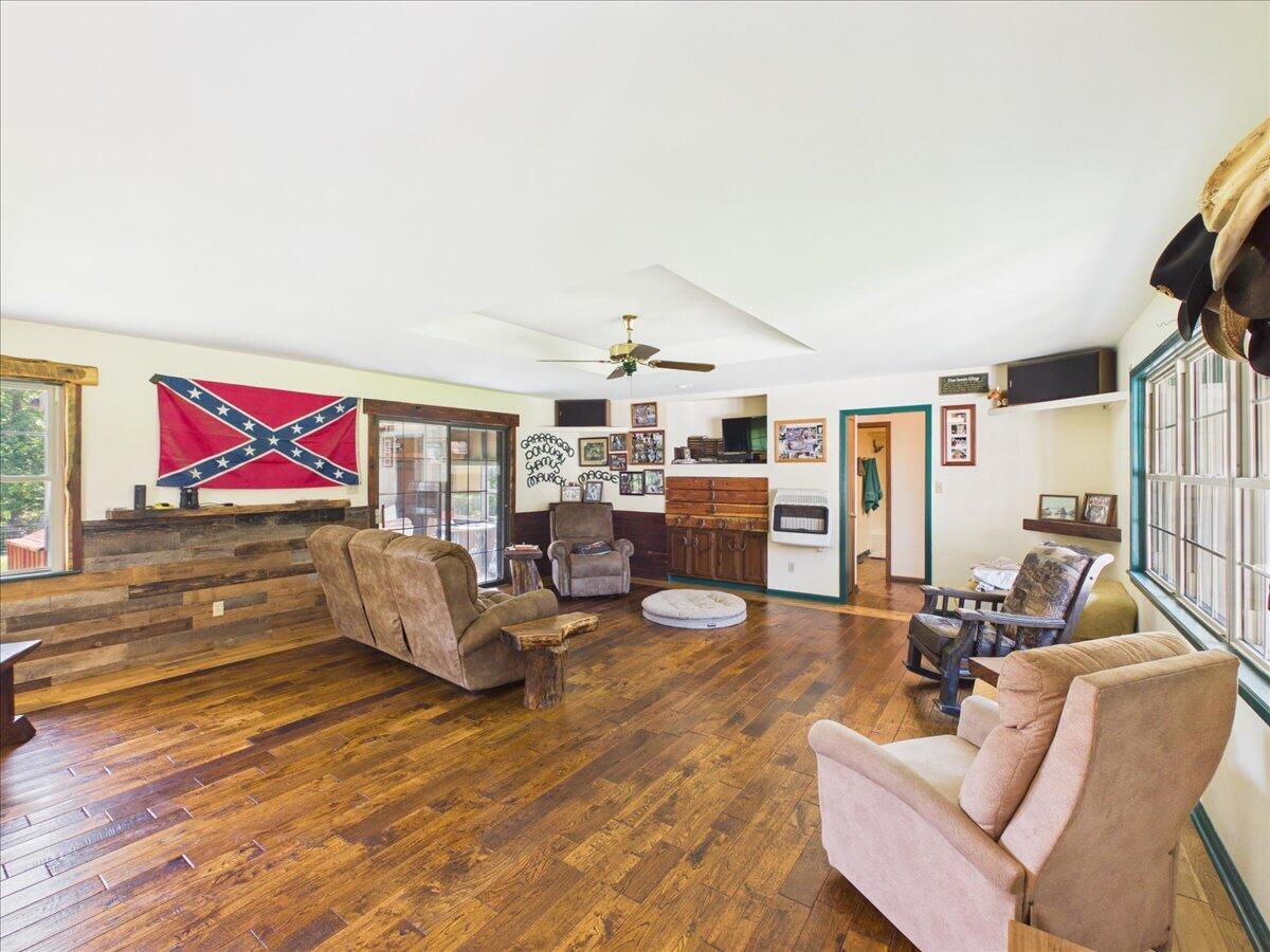 16577 State Highway H Property Photo 43