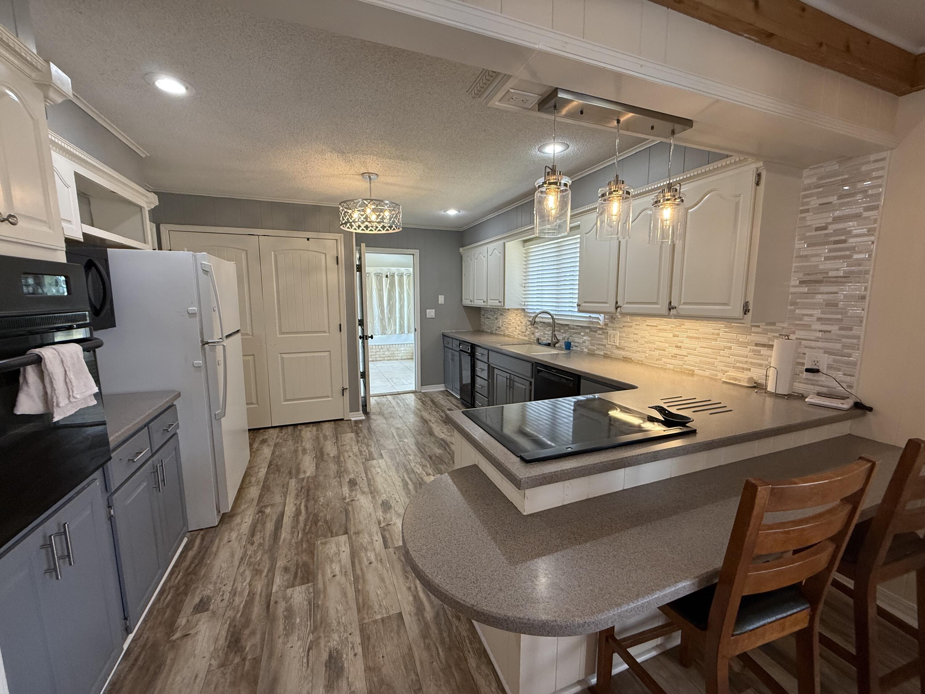 8954 Lawrence 2226 Property Photo 14