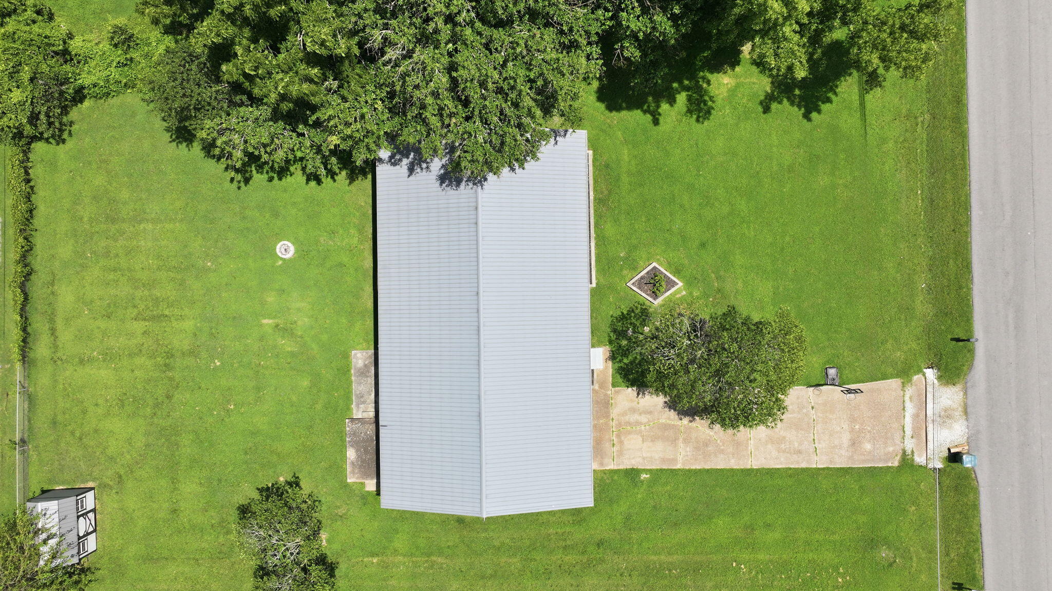 1611 West Fair Play Street Property Photo 4