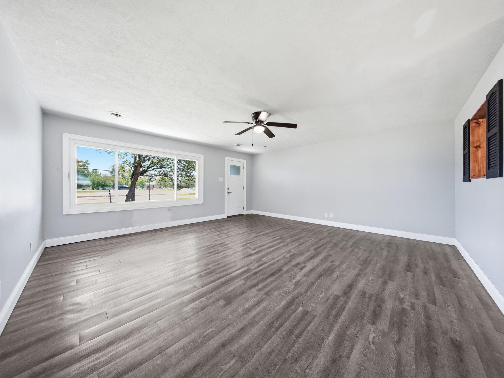 1611 West Fair Play Street Property Photo 7