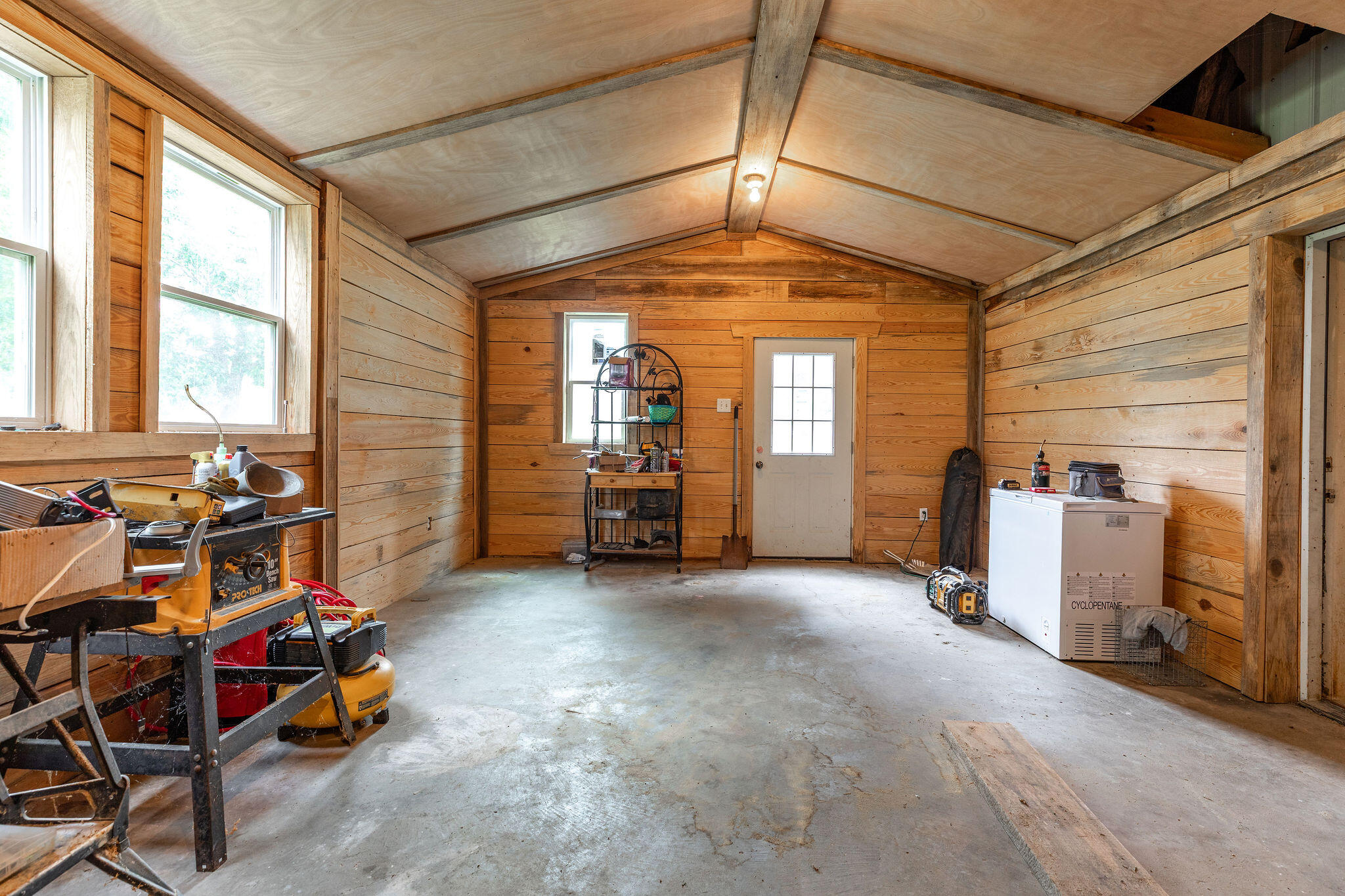 551 Hidden Pond Drive Property Photo 11