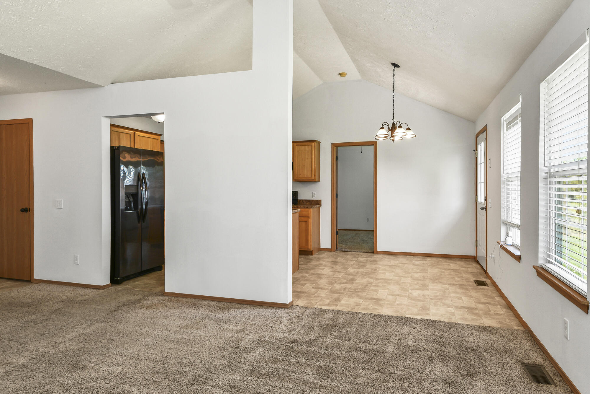 271 Maplewood Drive Property Photo 4