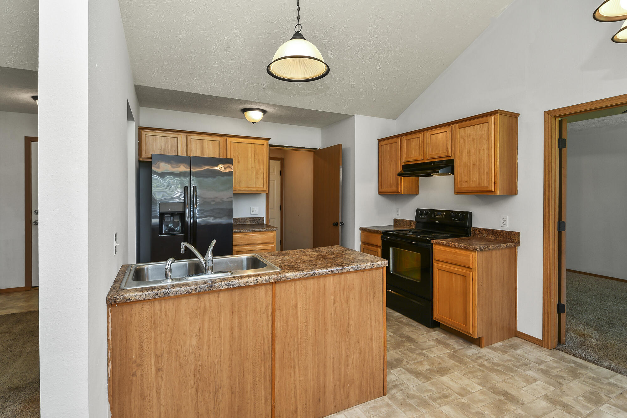 271 Maplewood Drive Property Photo 7