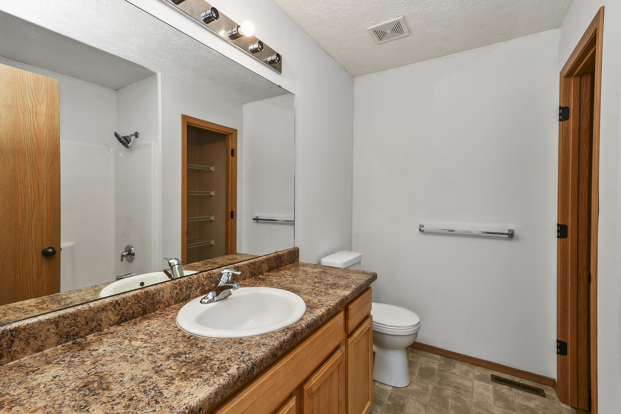 271 Maplewood Drive Property Photo 18