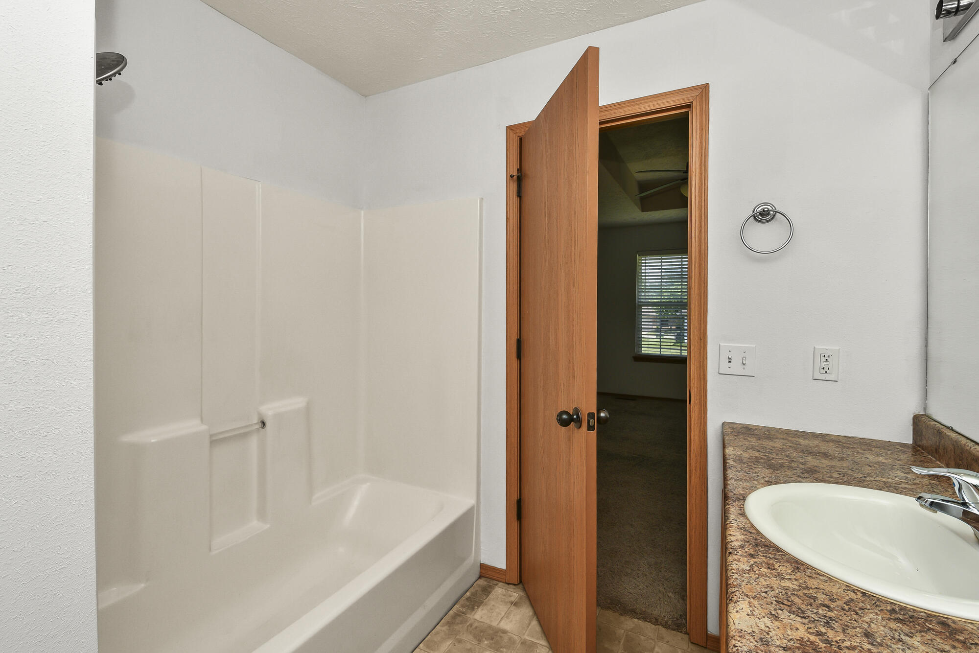 271 Maplewood Drive Property Photo 19