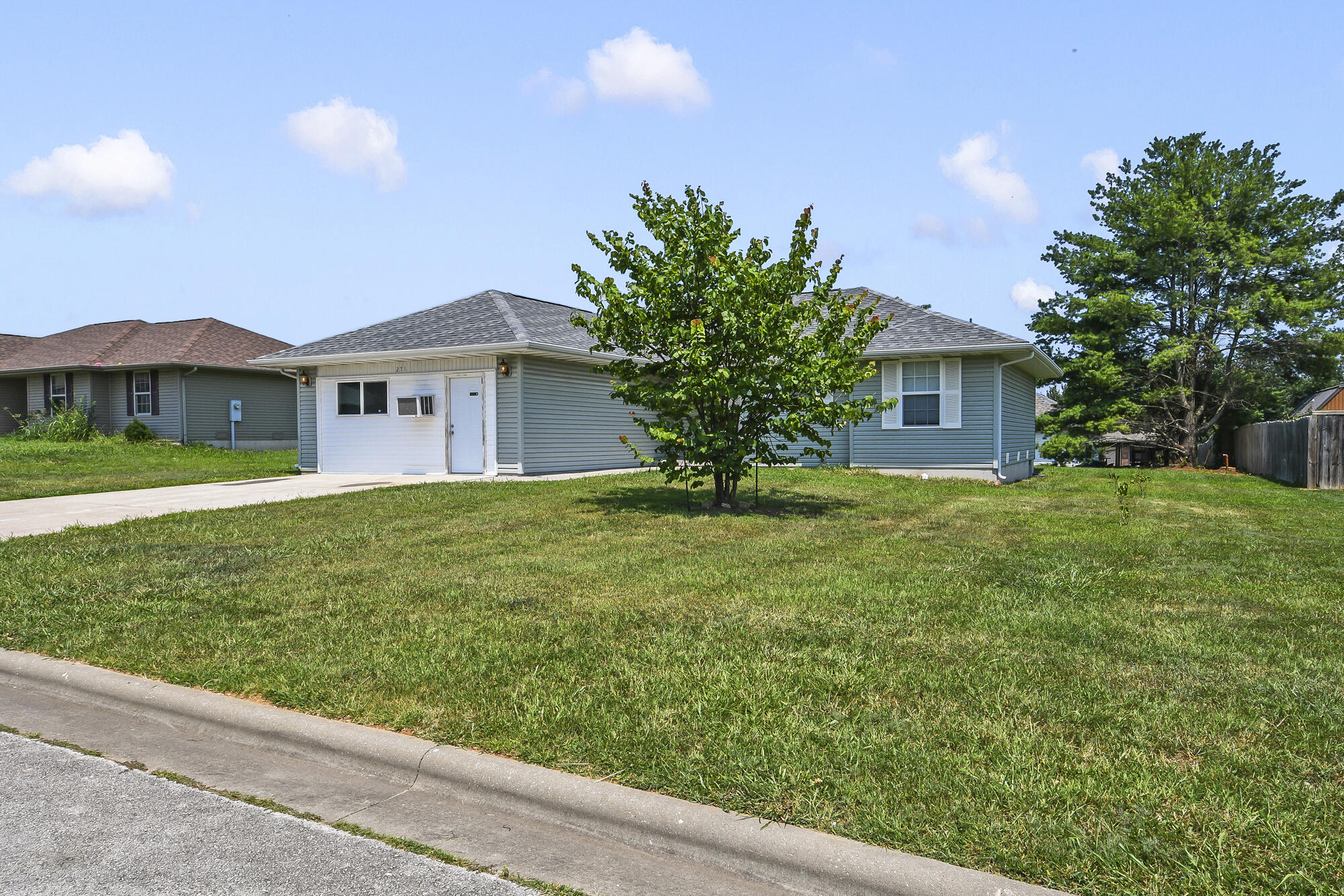 271 Maplewood Drive Property Photo 25