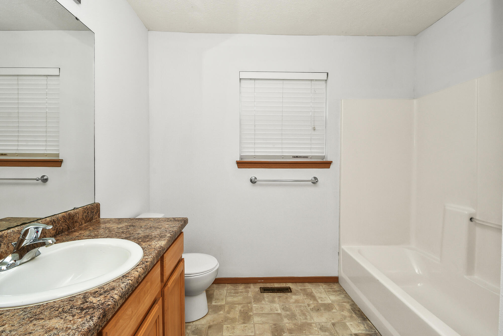 271 Maplewood Drive Property Photo 26