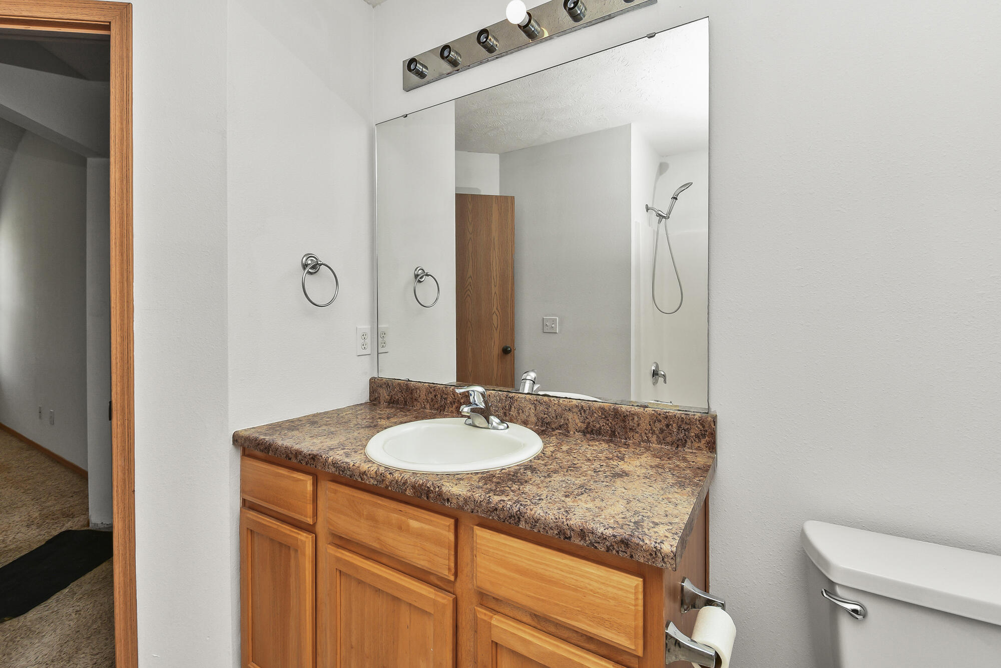271 Maplewood Drive Property Photo 27