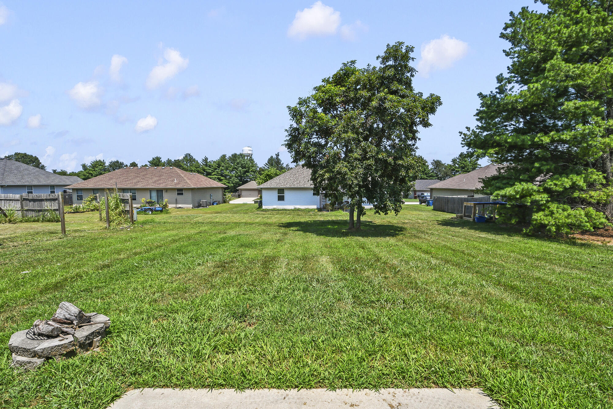 271 Maplewood Drive Property Photo 28