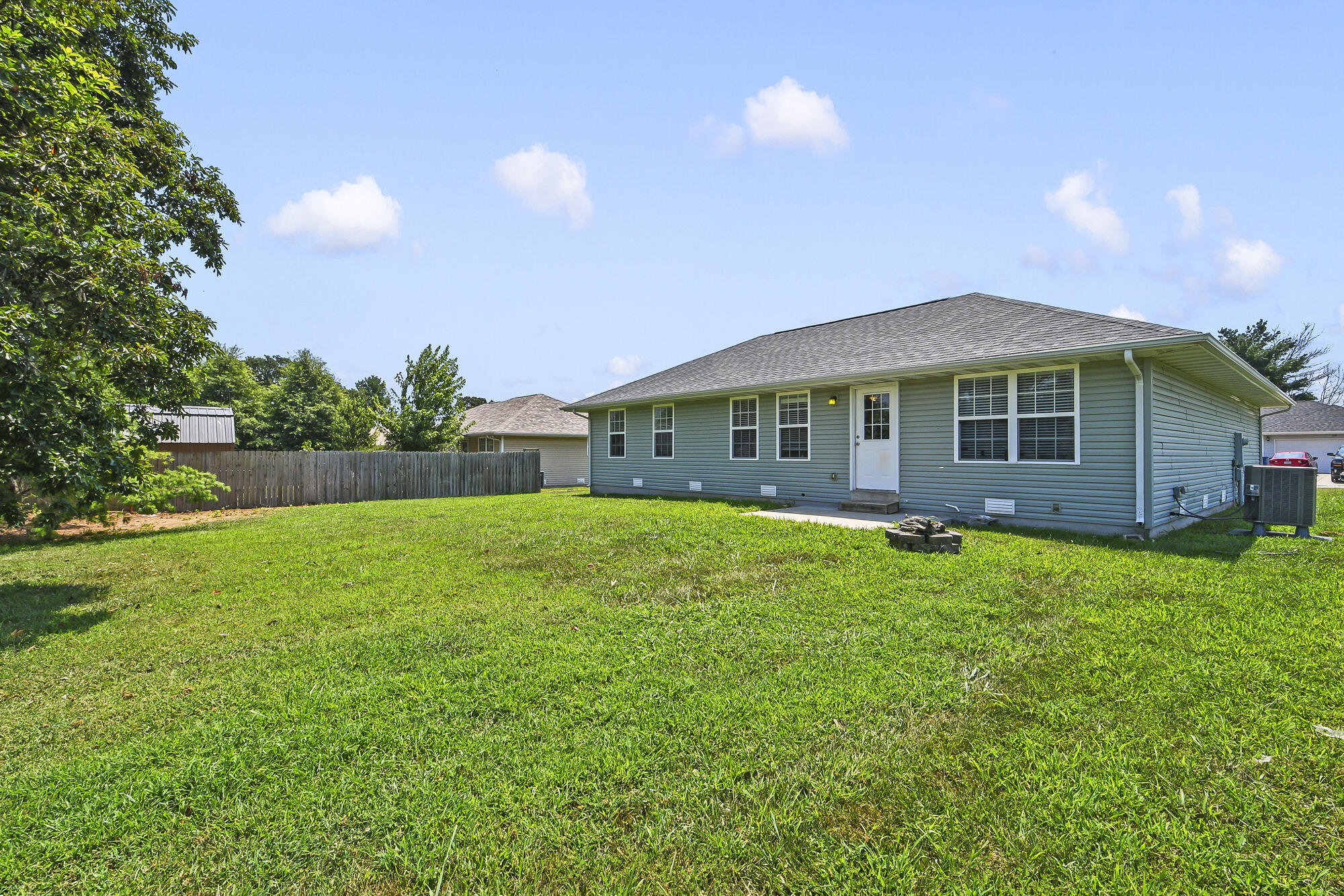 271 Maplewood Drive Property Photo 32
