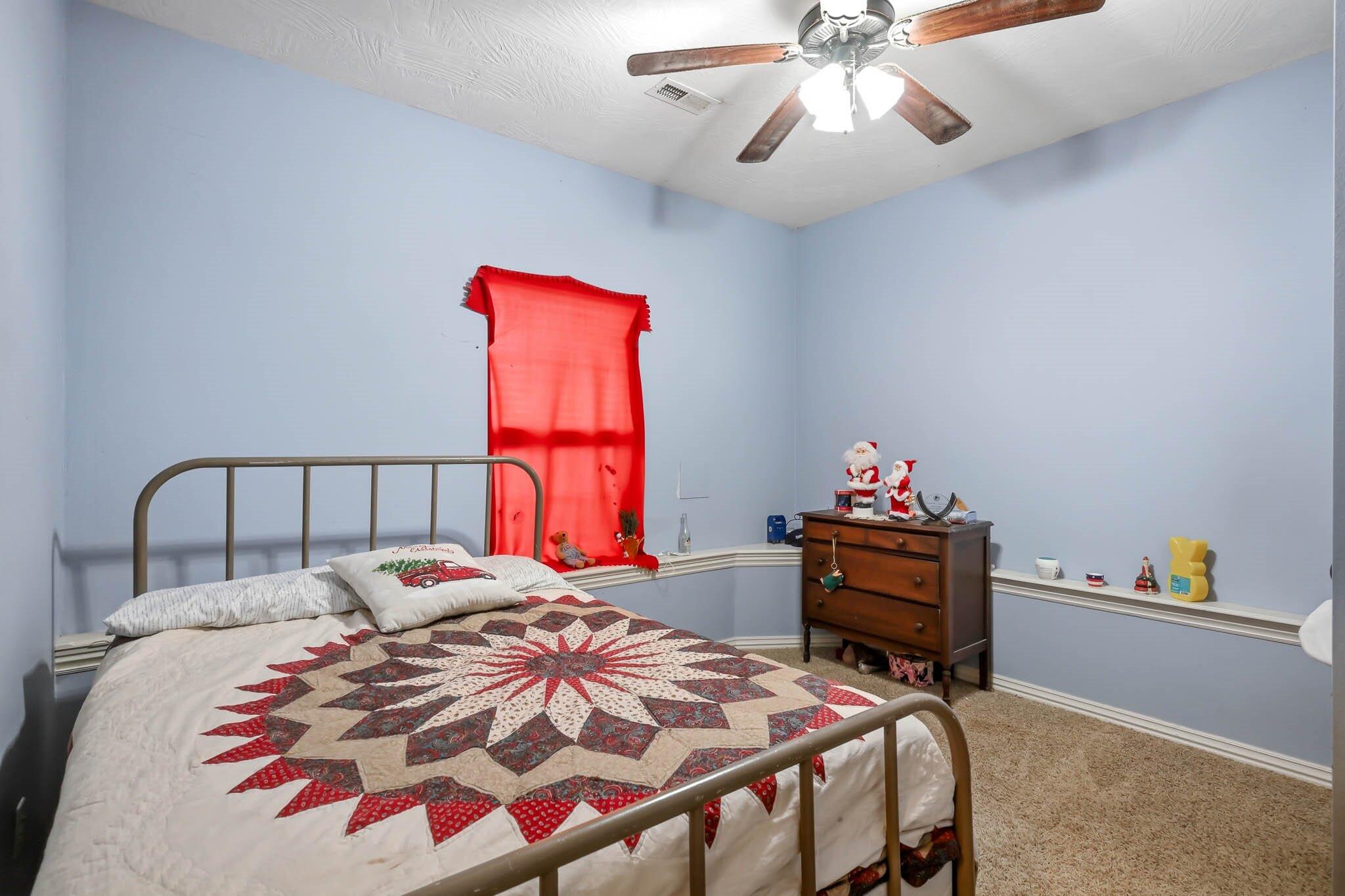 1102 East Cobblestone Drive Property Photo 21