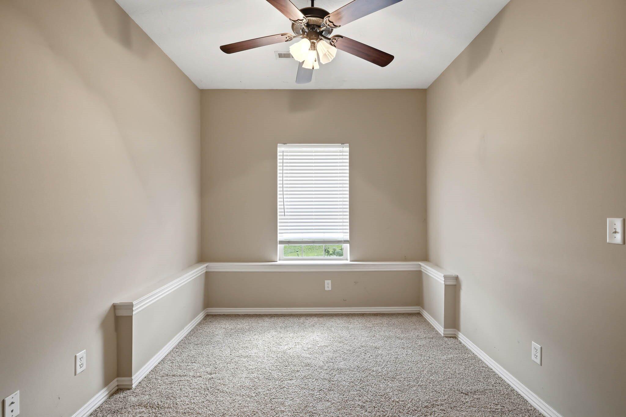 1102 East Cobblestone Drive Property Photo 22