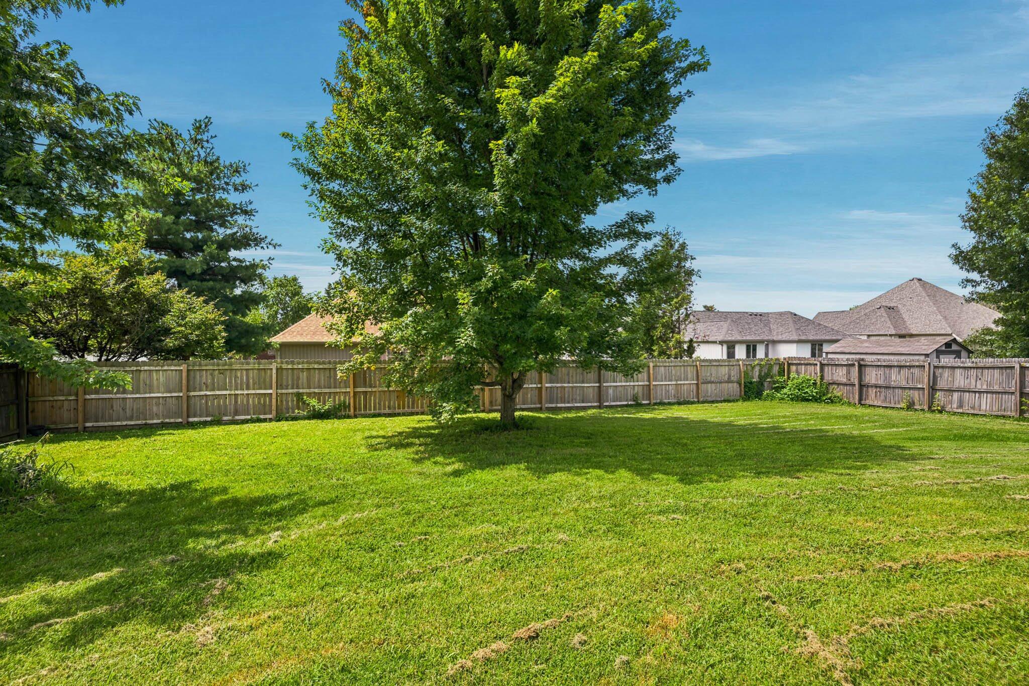 1102 East Cobblestone Drive Property Photo 25