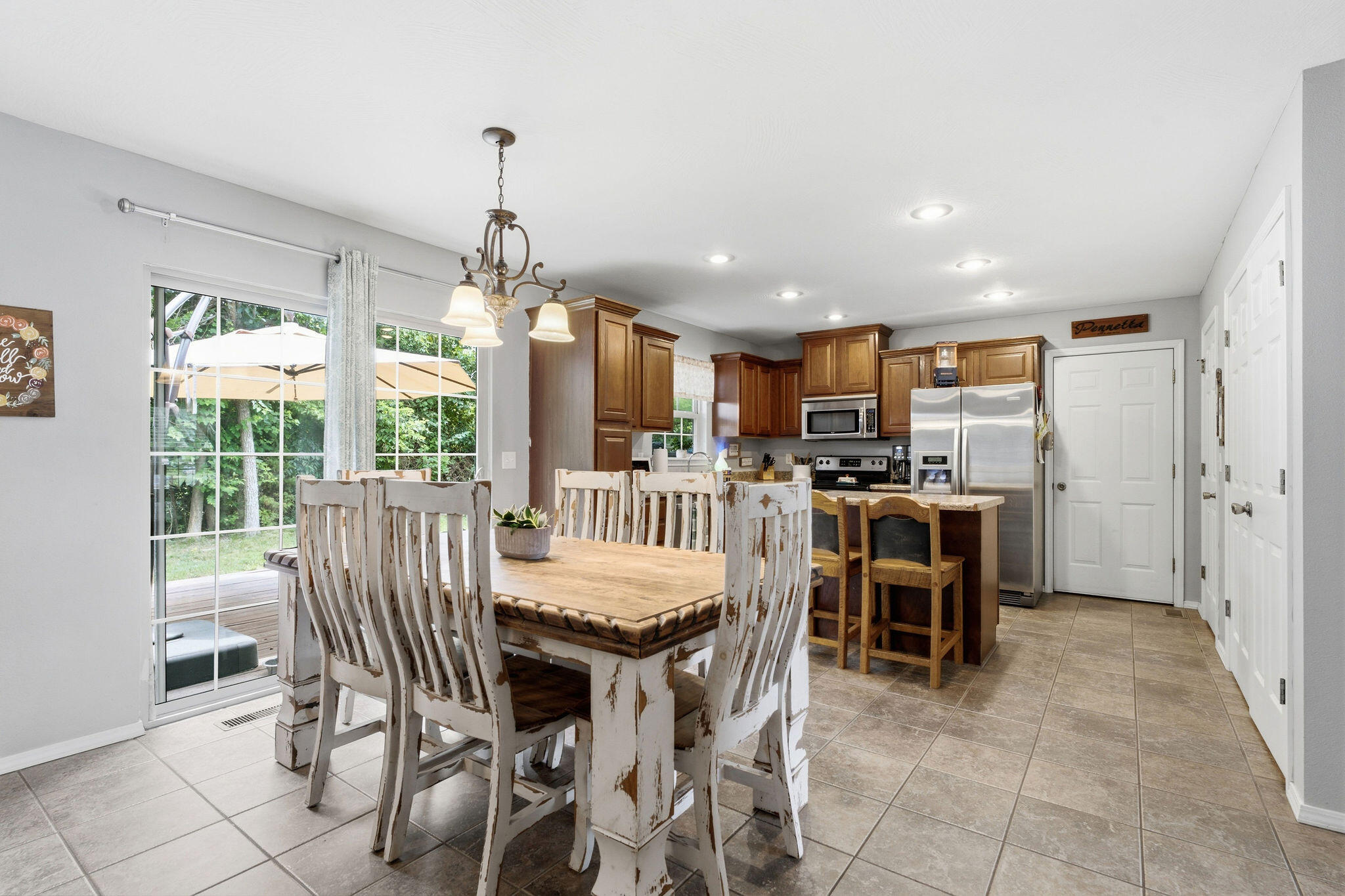 247 Bradley Court Property Photo 6