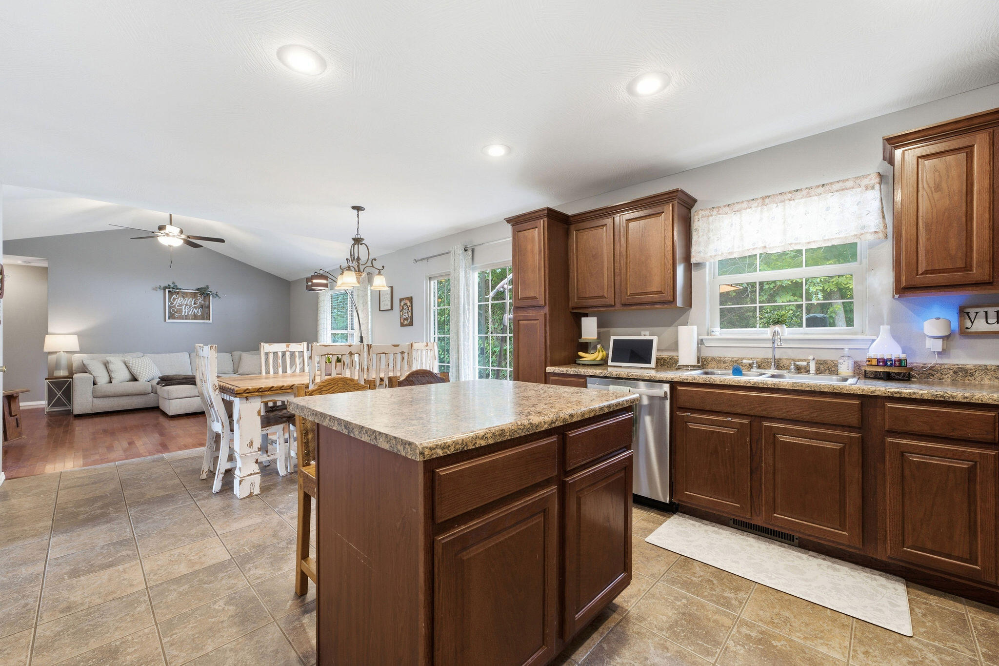 247 Bradley Court Property Photo 7