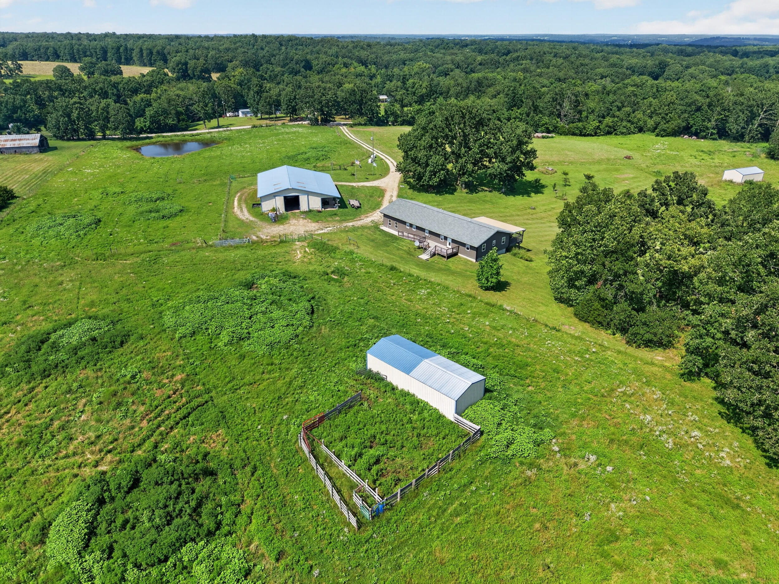 9562 State Hwy A Property Photo 8