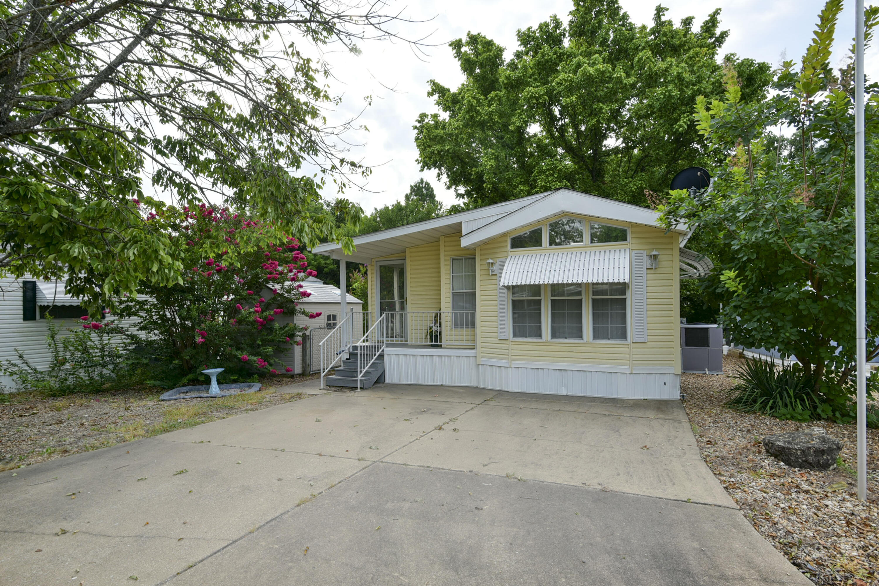 307 Sunshine Circle Property Photo 1