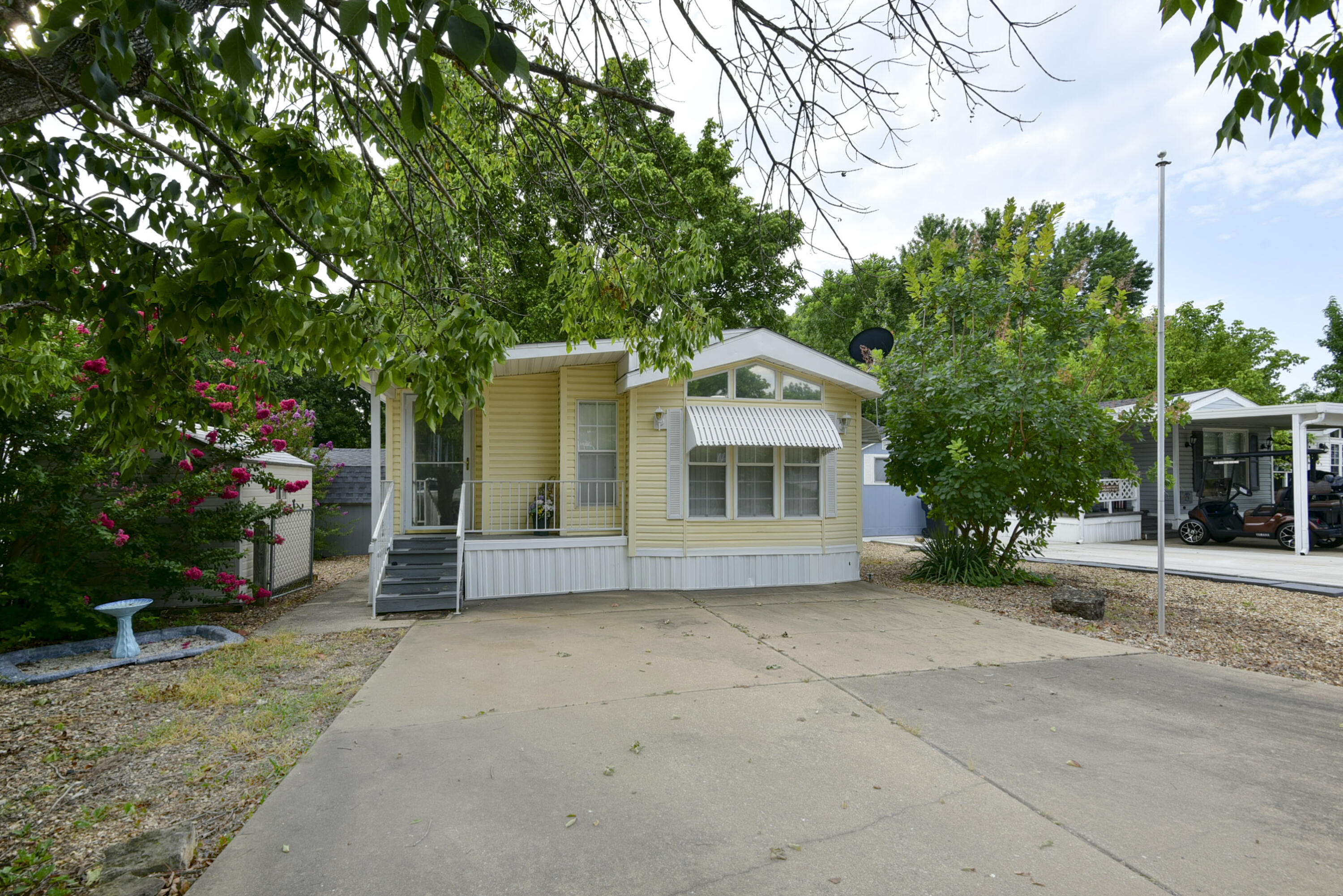 307 Sunshine Circle Property Photo 2