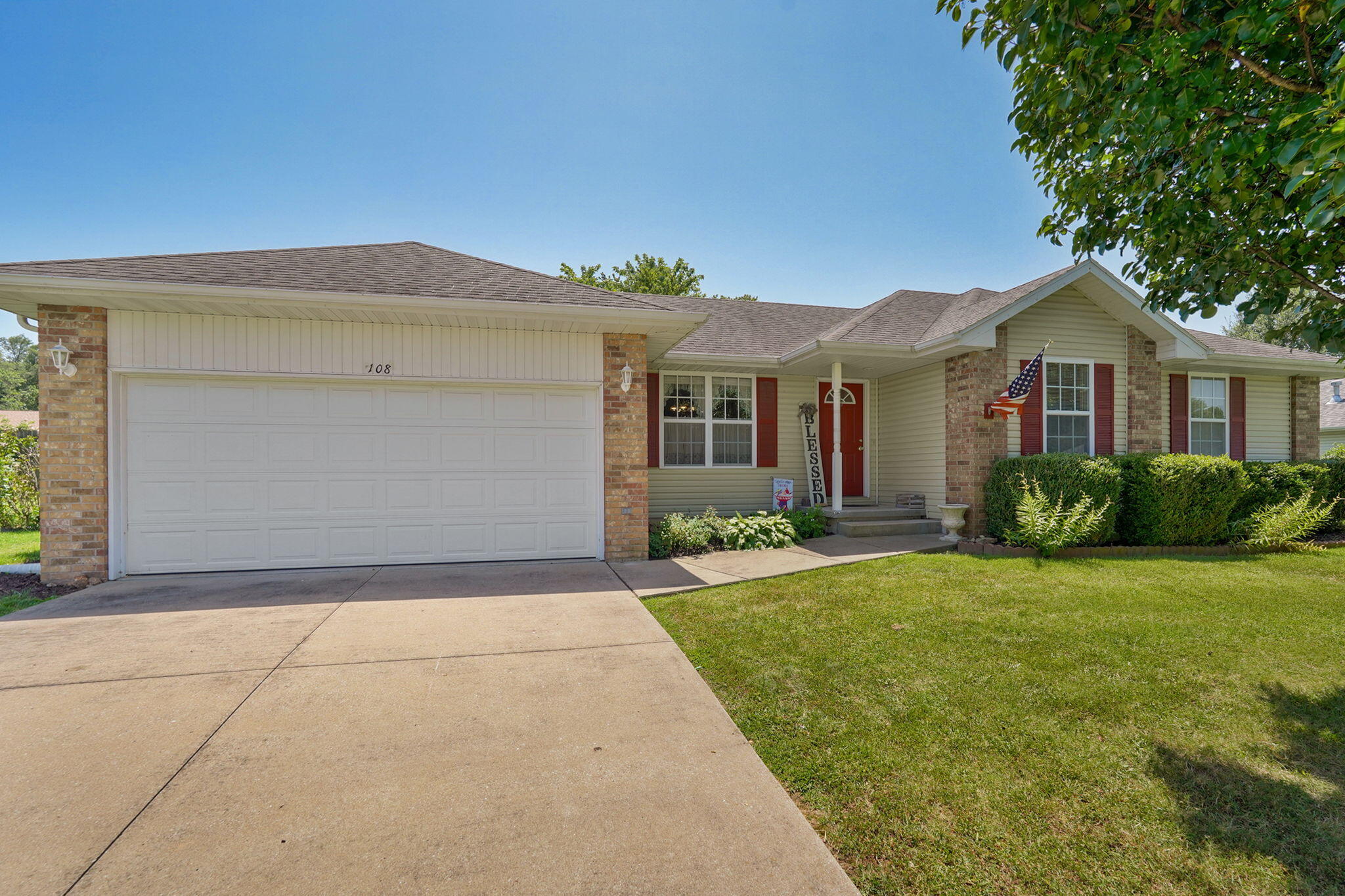 108 East Canon Avenue Property Photo 1