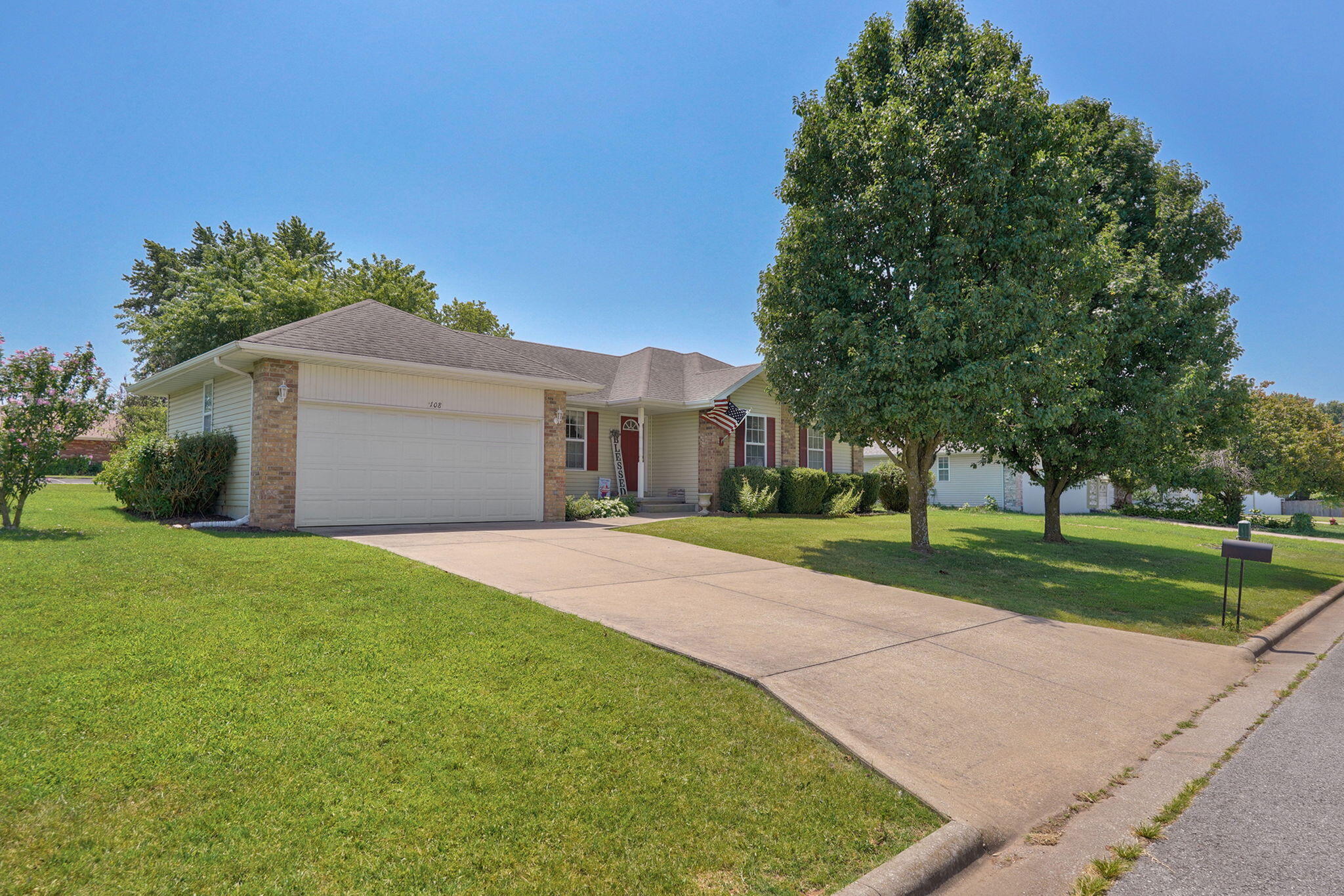 108 East Canon Avenue Property Photo 4
