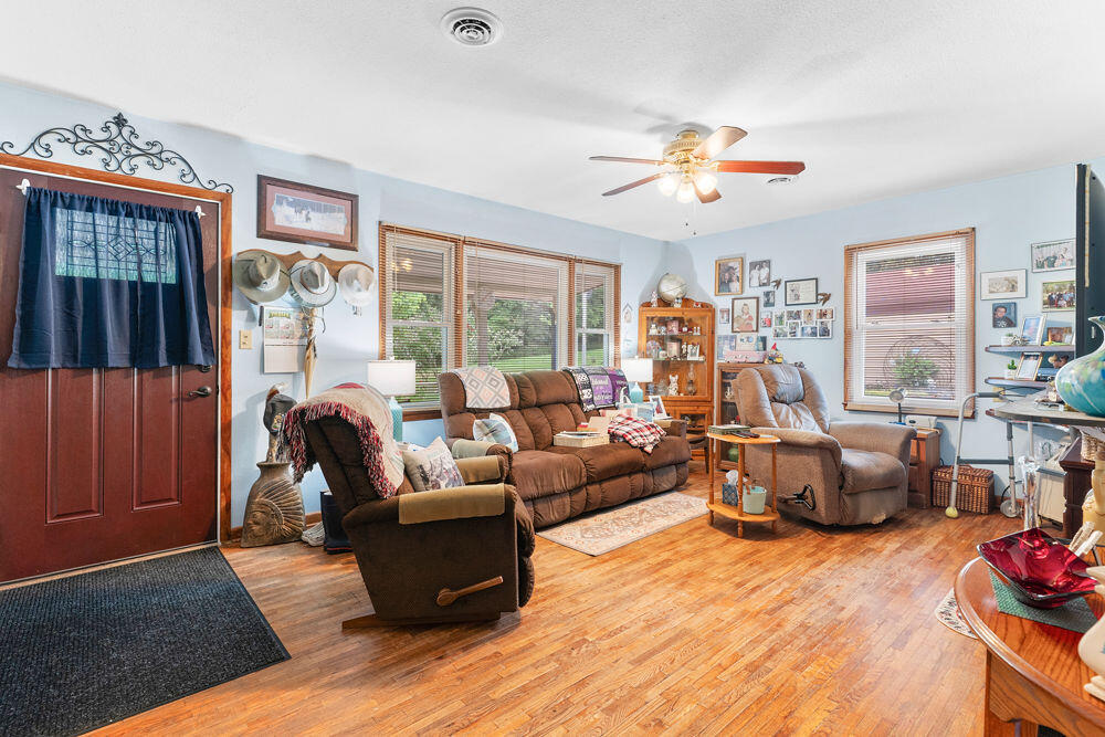 14498 Lawrence 1130 Property Photo 28
