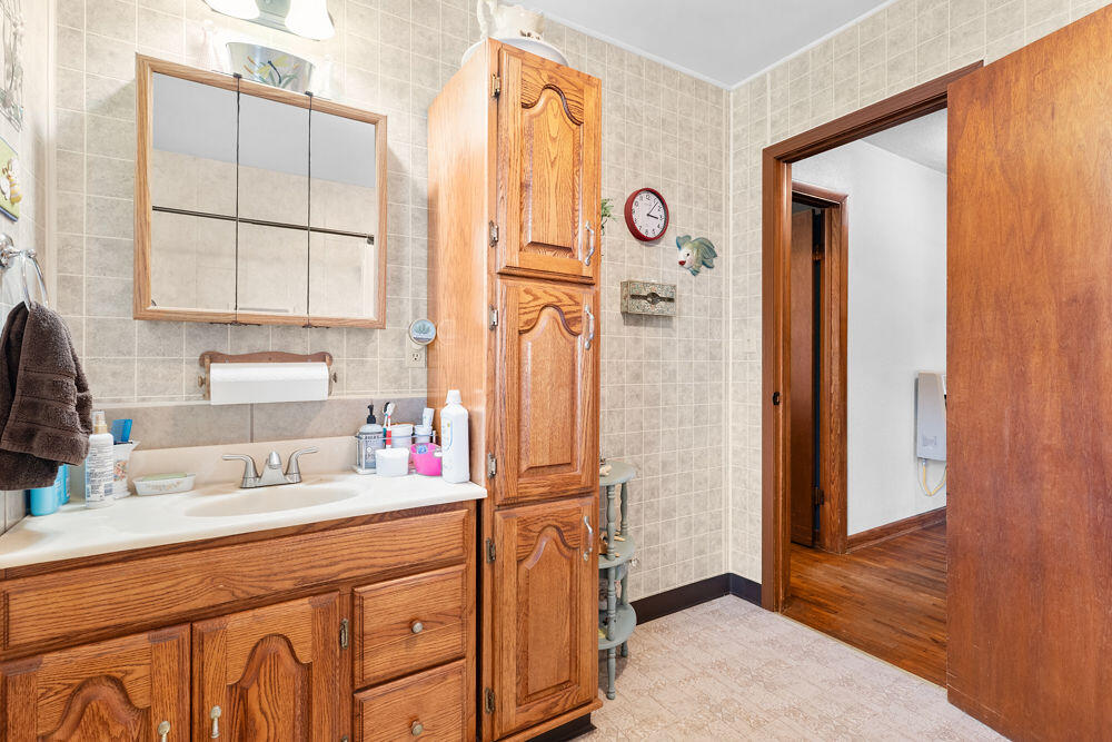 14498 Lawrence 1130 Property Photo 34