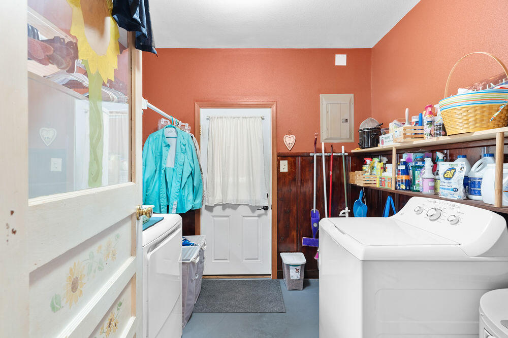 14498 Lawrence 1130 Property Photo 38