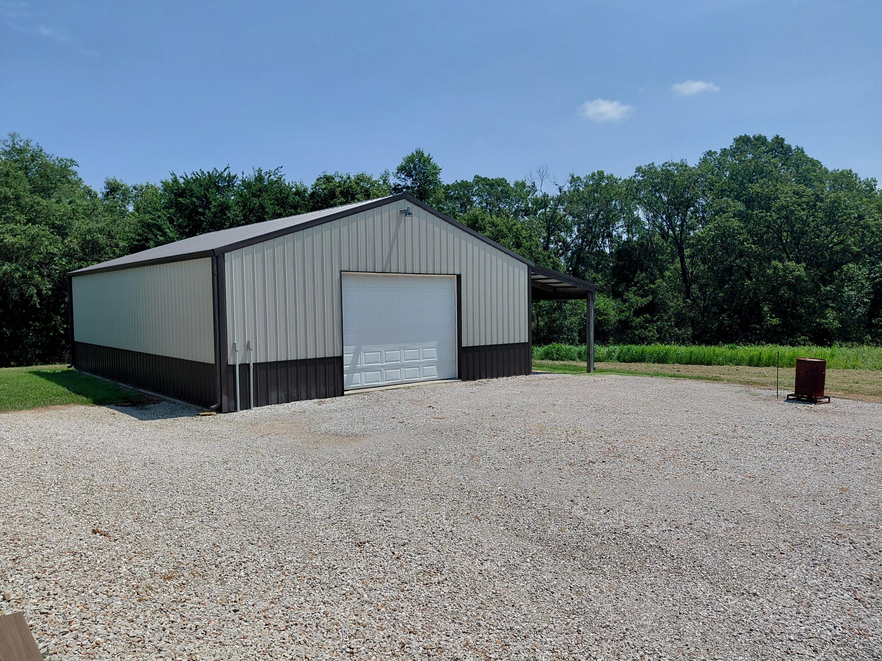 5565 State Hwy B Property Photo 3