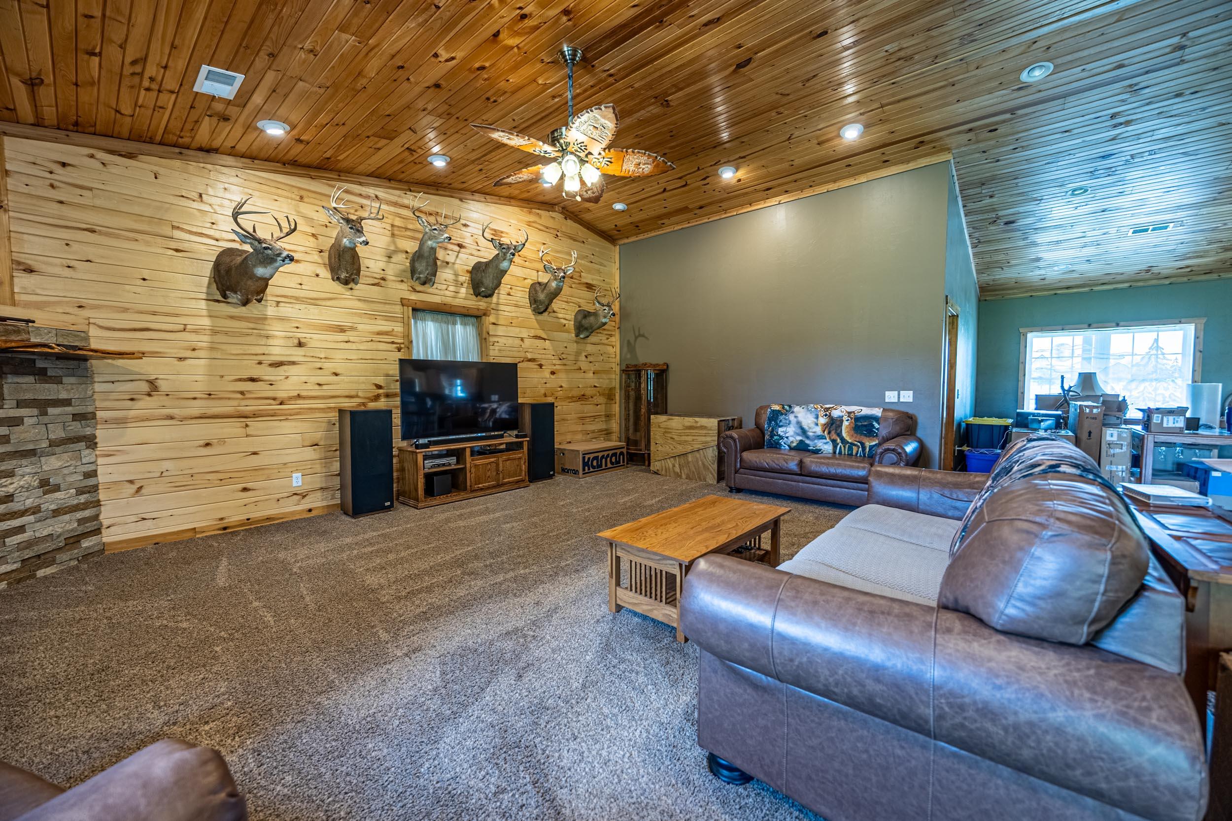 5565 State Hwy B Property Photo 4