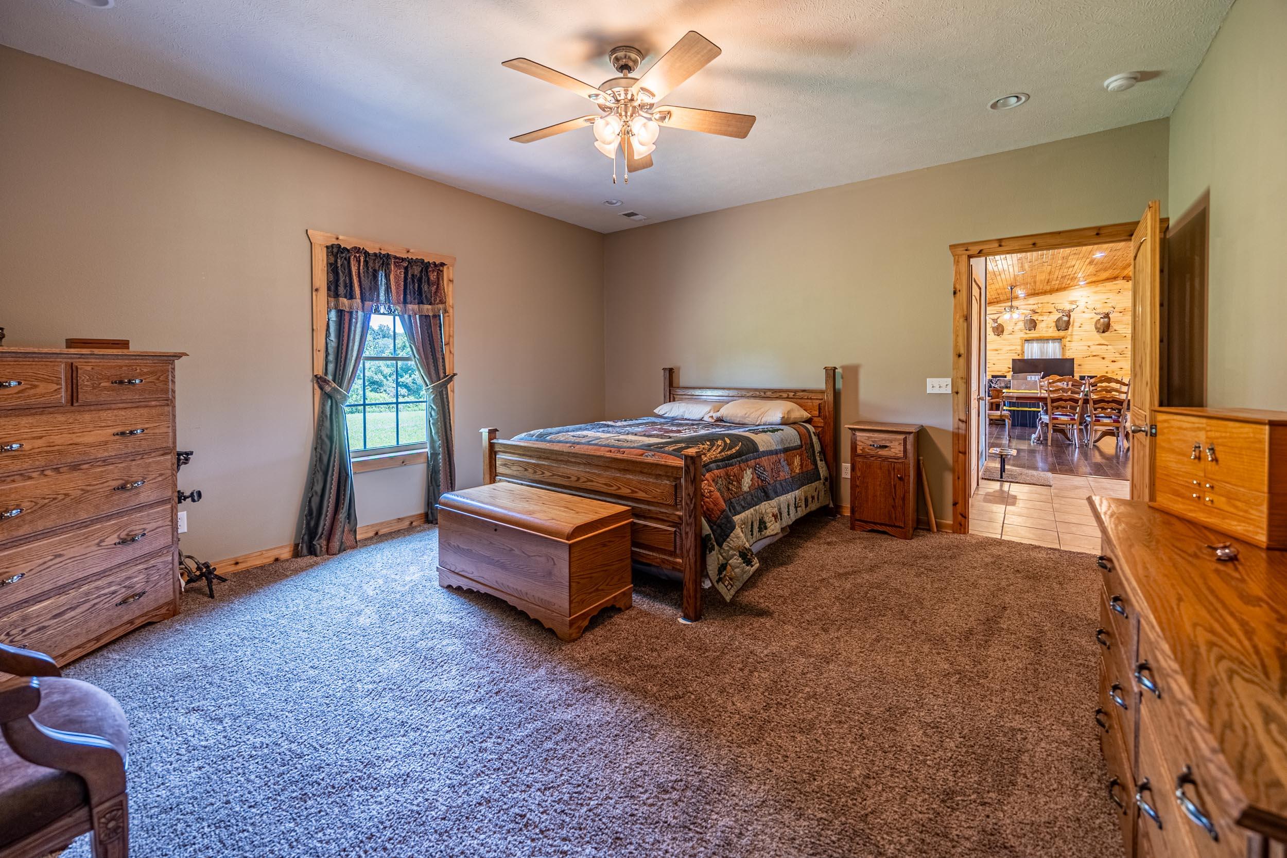5565 State Hwy B Property Photo 13