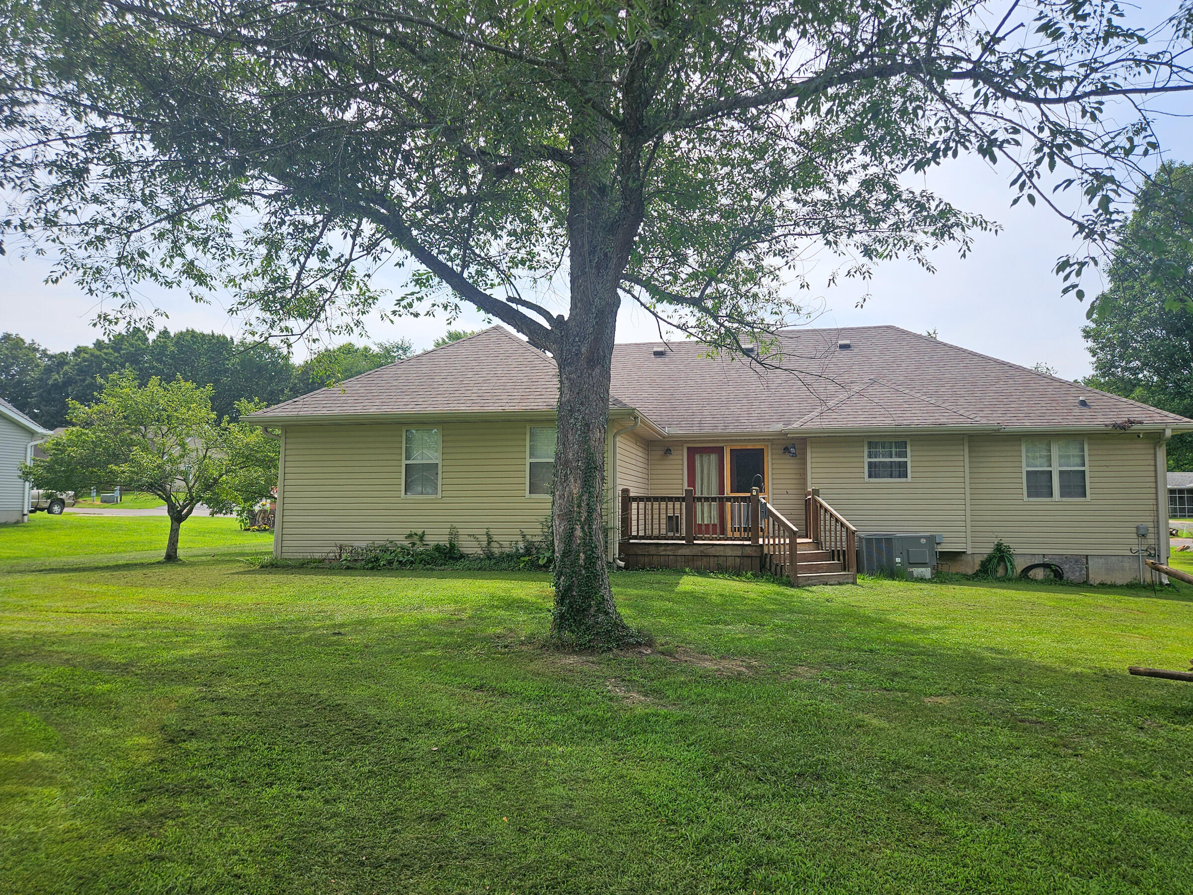 703 Kaitlin Drive Property Photo 2