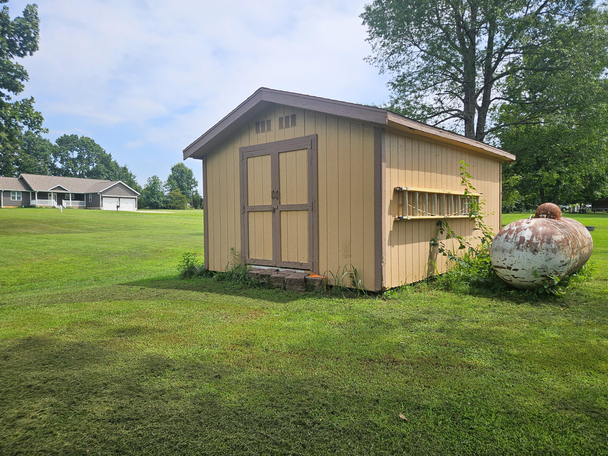 703 Kaitlin Drive Property Photo 4
